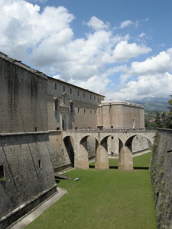 Hotel Castello LʼAquila Zewnętrze zdjęcie