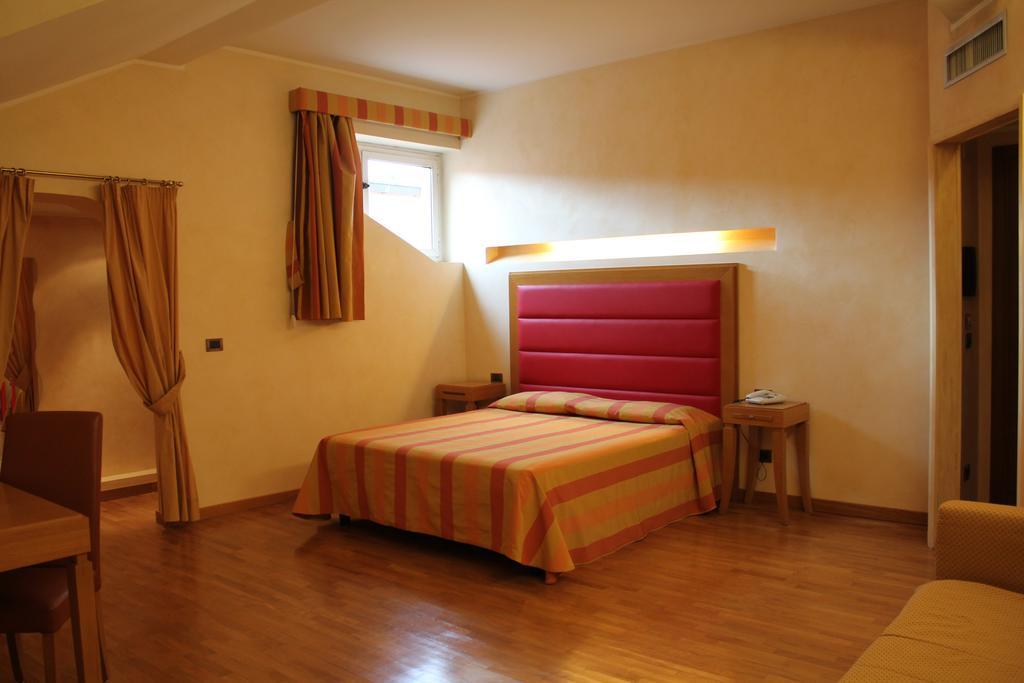 Hotel Castello LʼAquila Zewnętrze zdjęcie